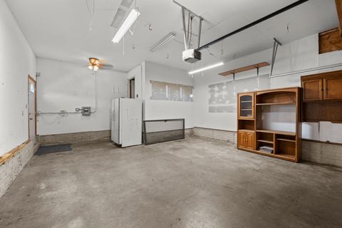 Tiny photo for 2804 W 44th Street, Davenport, IA 52806 (MLS # 12687426)