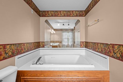Tiny photo for 2804 W 44th Street, Davenport, IA 52806 (MLS # 12687426)