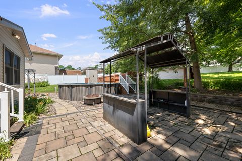 Tiny photo for 2804 W 44th Street, Davenport, IA 52806 (MLS # 12687426)