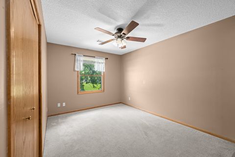 Tiny photo for 2804 W 44th Street, Davenport, IA 52806 (MLS # 12687426)