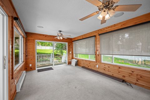 Tiny photo for 2804 W 44th Street, Davenport, IA 52806 (MLS # 12687426)