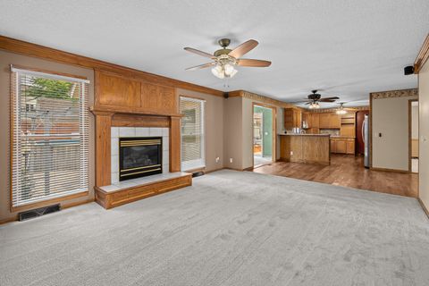 Tiny photo for 2804 W 44th Street, Davenport, IA 52806 (MLS # 12687426)
