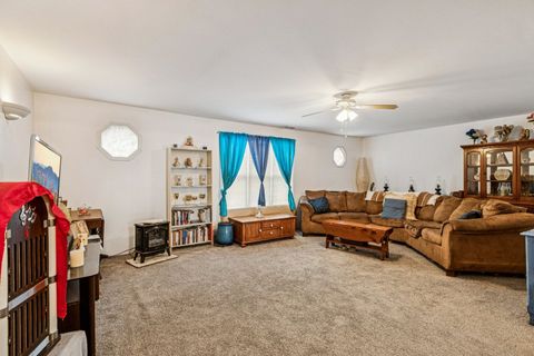 Tiny photo for 820 S Pine Street, Streamwood, IL 60107 (MLS # 12578233)