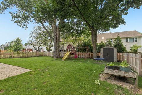 Tiny photo for 1108 Talbot Lane, Grayslake, IL 60030 (MLS # 12686835)