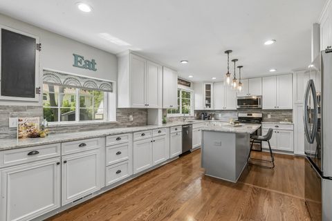 Tiny photo for 1108 Talbot Lane, Grayslake, IL 60030 (MLS # 12686835)