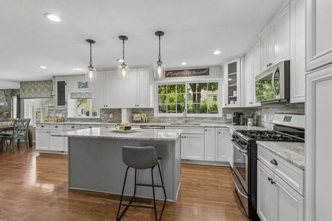 Tiny photo for 1108 Talbot Lane, Grayslake, IL 60030 (MLS # 12686835)