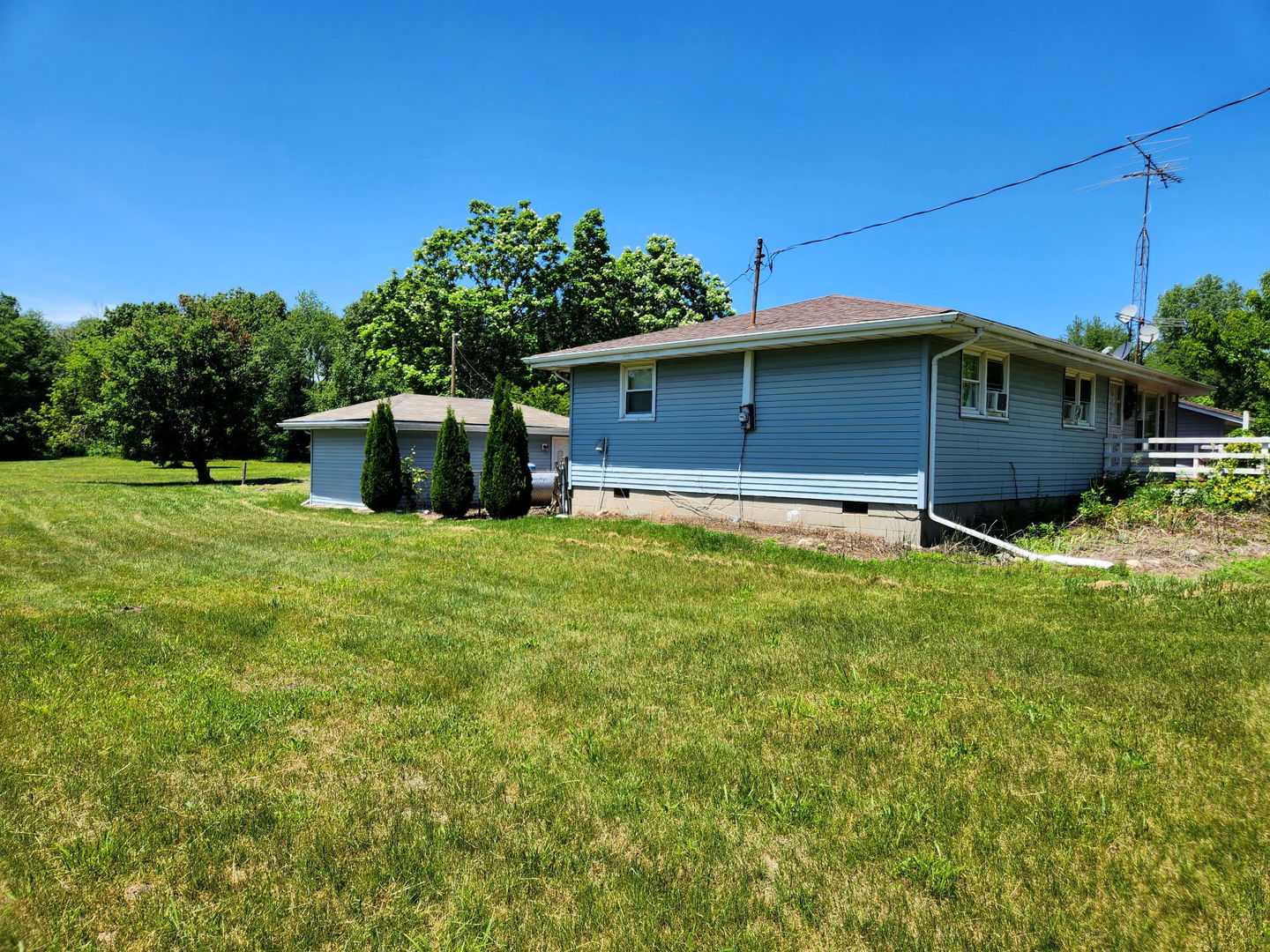 335 S State Line Road