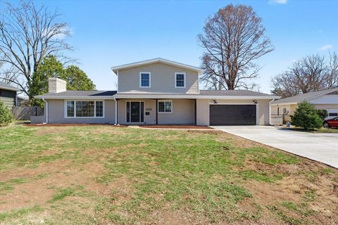 Tiny photo for 1808 Golfview Drive, Urbana, IL 61801 (MLS # 12629052)