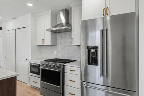 Tiny photo for 1808 Golfview Drive, Urbana, IL 61801 (MLS # 12629052)