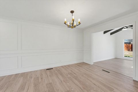 Tiny photo for 1808 Golfview Drive, Urbana, IL 61801 (MLS # 12629052)