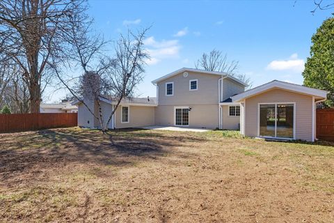 Tiny photo for 1808 Golfview Drive, Urbana, IL 61801 (MLS # 12629052)