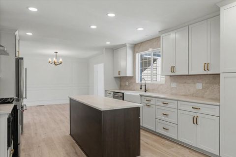 Tiny photo for 1808 Golfview Drive, Urbana, IL 61801 (MLS # 12629052)