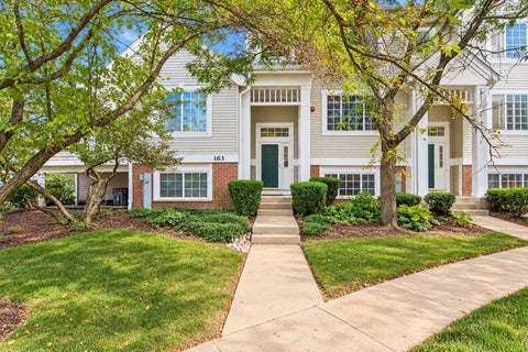 Photo of 163 Lucerne Court, Wheeling, IL 60090 (MLS # 12787153)