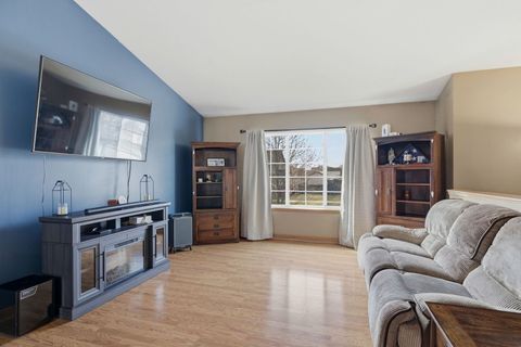 Tiny photo for 1104 Weinberger Circle, Joliet, IL 60431 (MLS # 12589820)