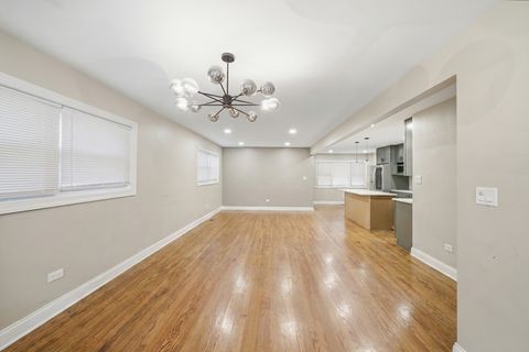 Tiny photo for 5422 S Oak Park Avenue, Chicago, IL 60638 (MLS # 12631525)
