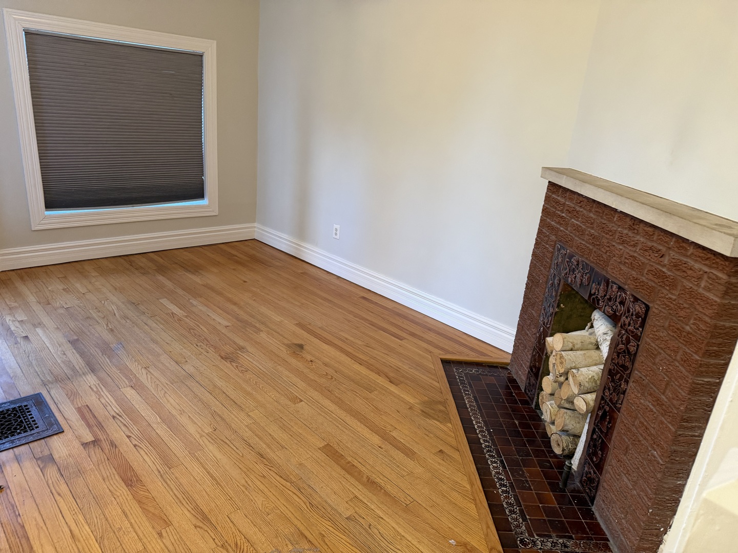 4104 S Lake Park Avenue