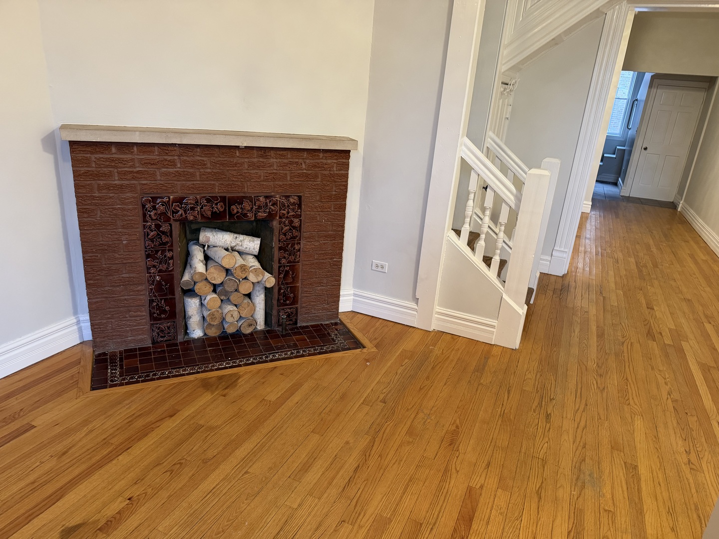 4104 S Lake Park Avenue