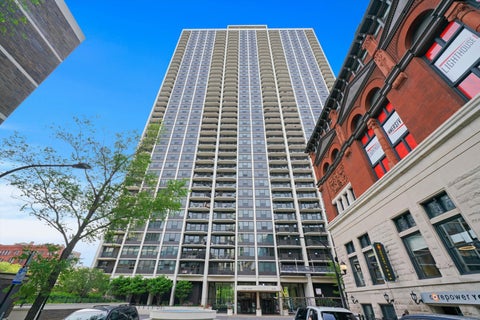 Photo of 1560 N Sandburg Terrace #507J, Chicago, IL 60610 (MLS # 12754730)