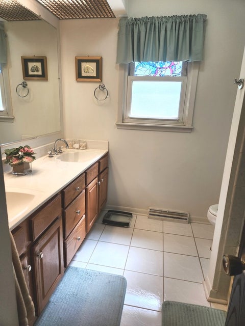 Tiny photo for 709 Garfield Avenue, Libertyville, IL 60048 (MLS # 12707937)