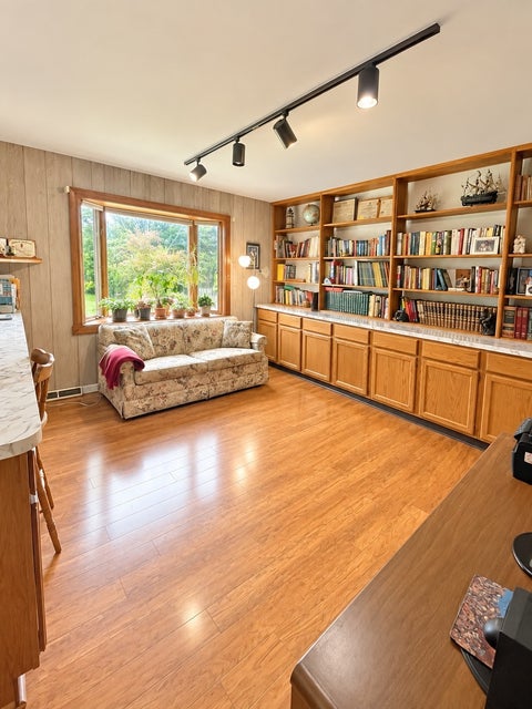 Tiny photo for 709 Garfield Avenue, Libertyville, IL 60048 (MLS # 12707937)