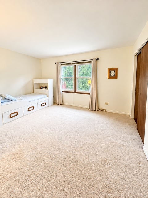 Tiny photo for 709 Garfield Avenue, Libertyville, IL 60048 (MLS # 12707937)