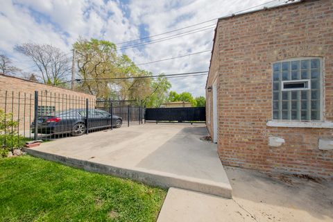 Tiny photo for 10215 S Charles Street, Chicago, IL 60643 (MLS # 12588615)