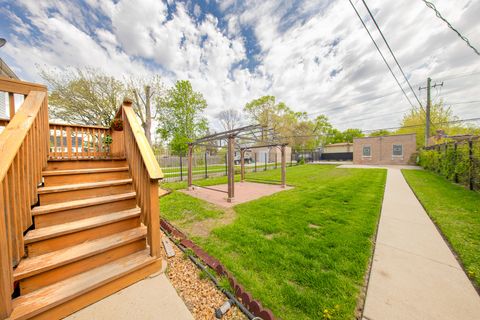 Tiny photo for 10215 S Charles Street, Chicago, IL 60643 (MLS # 12588615)