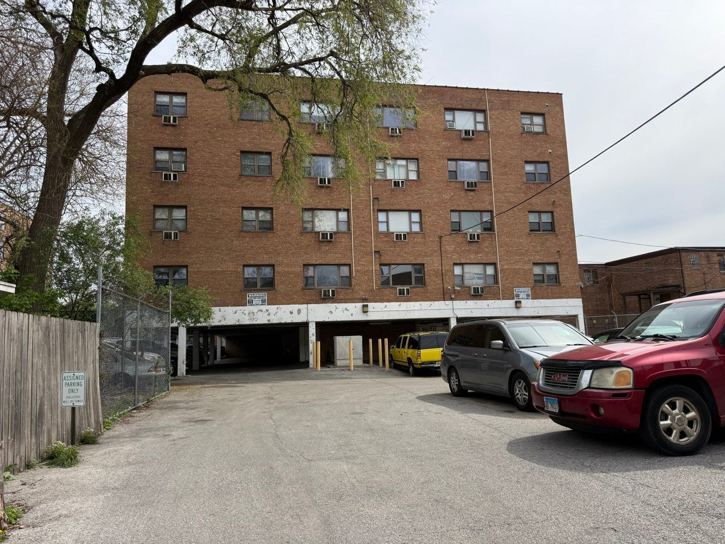 7854 S South Shore Drive 513