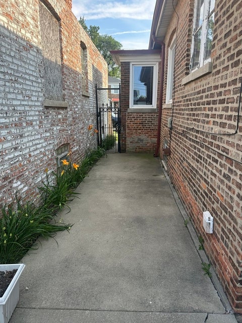 Tiny photo for 1748 E 83rd Street, Chicago, IL 60617 (MLS # 12717955)