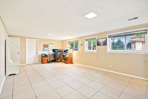 Tiny photo for 816 Appletree Lane, Deerfield, IL 60015 (MLS # 12415444)