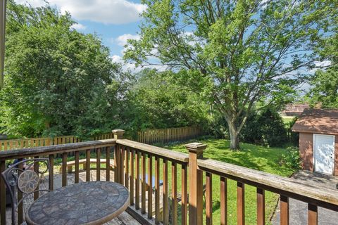 Tiny photo for 816 Appletree Lane, Deerfield, IL 60015 (MLS # 12415444)