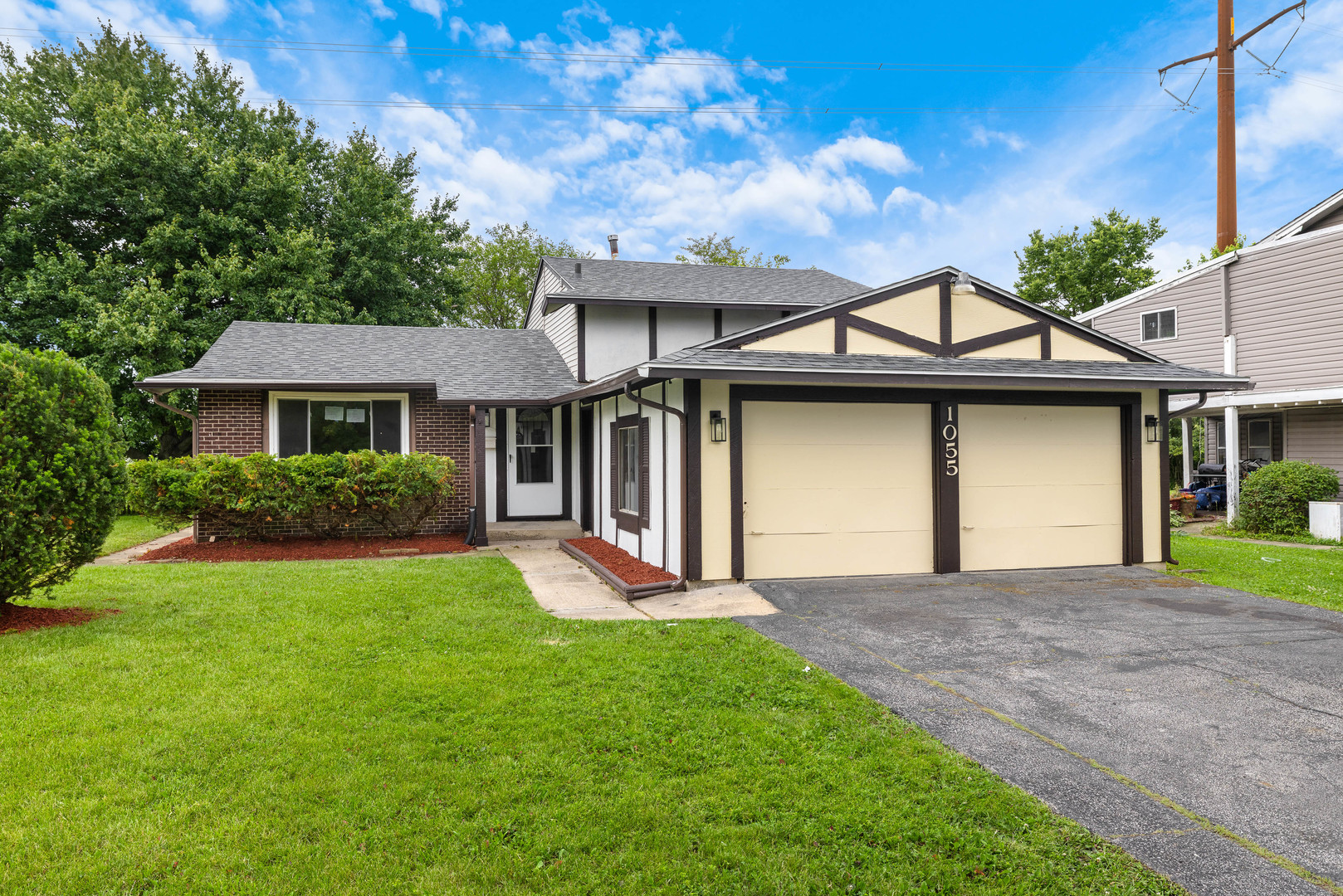 Photo 1 of 25 — 1055 Samson Drive, University Park, IL 60484