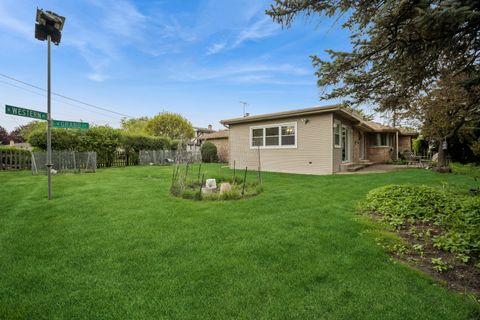 Tiny photo for 484 Springhill Drive, Roselle, IL 60172 (MLS # 12630338)