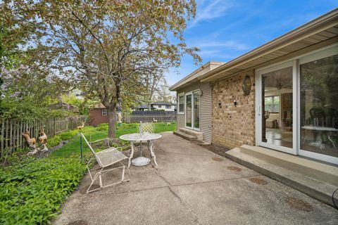 Tiny photo for 484 Springhill Drive, Roselle, IL 60172 (MLS # 12630338)
