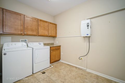 Tiny photo for 2220 Founders Drive #316, Northbrook, IL 60062 (MLS # 12430143)