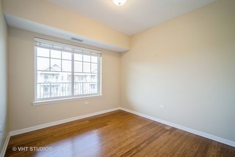 Tiny photo for 2220 Founders Drive #316, Northbrook, IL 60062 (MLS # 12430143)