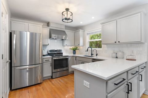 Tiny photo for 584 Bayfield Drive, DeKalb, IL 60115 (MLS # 12501767)