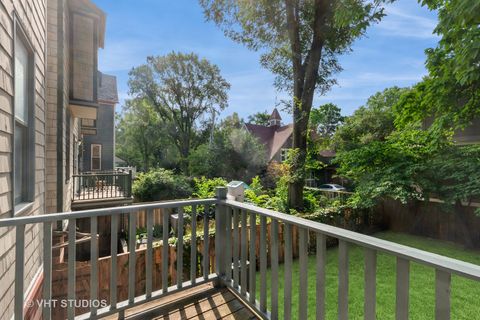 Tiny photo for 4721 S Woodlawn Avenue #E, Chicago, IL 60615 (MLS # 12412632)