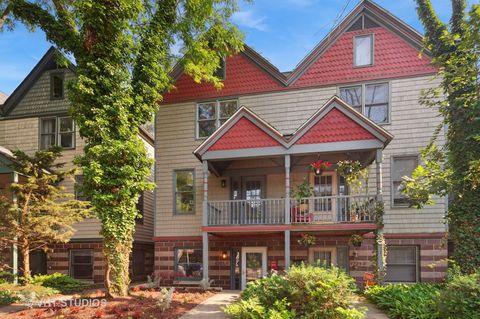 Tiny photo for 4721 S Woodlawn Avenue #E, Chicago, IL 60615 (MLS # 12412632)