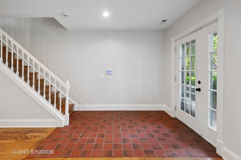 Tiny photo for 4721 S Woodlawn Avenue #E, Chicago, IL 60615 (MLS # 12412632)