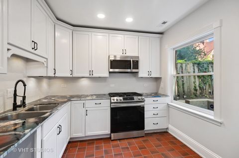 Tiny photo for 4721 S Woodlawn Avenue #E, Chicago, IL 60615 (MLS # 12412632)