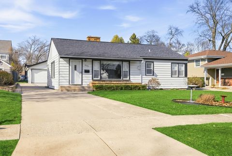 Photo of 420 Grant Street, Downers Grove, IL 60515 (MLS # 12602236)