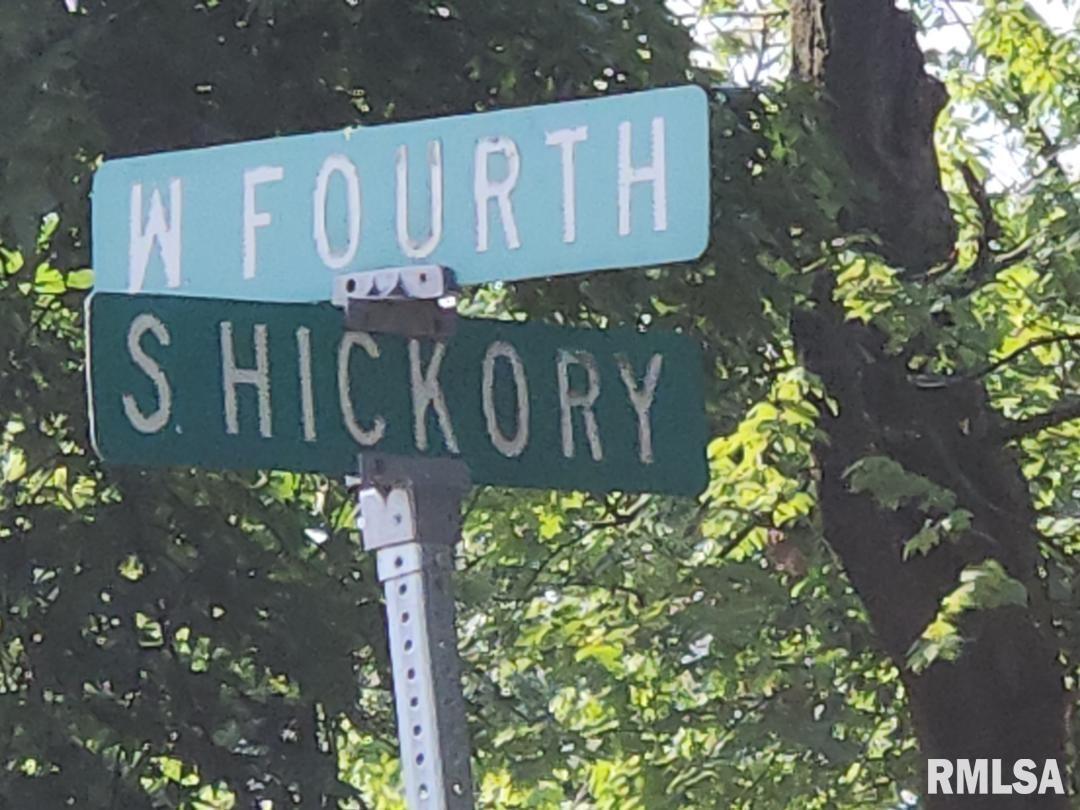 327 S HICKORY Street