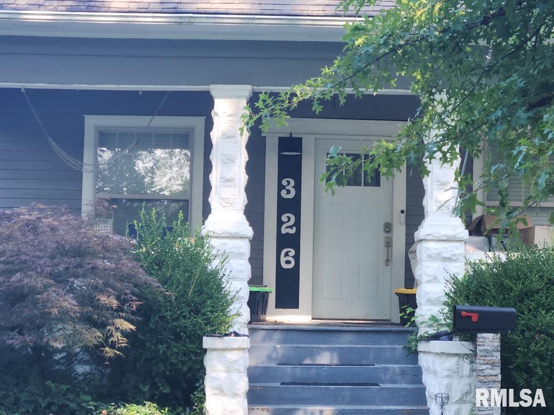 327 S HICKORY Street