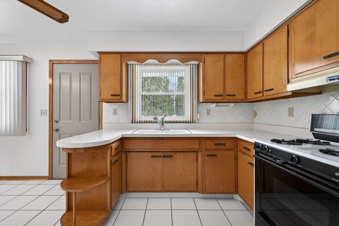 Tiny photo for 3507 Packard Parkway, Rockford, IL 61101 (MLS # 12592974)