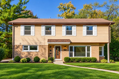 Photo of 2272 Asbury Road, Northbrook, IL 60062 (MLS # 12791046)