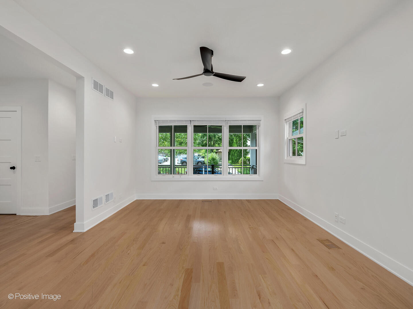 35 7th Avenue
