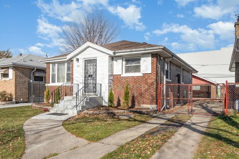 4852 W HIRSCH Street Chicago IL 60651