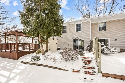 Tiny photo for 134 Bright Oaks Circle #134, Cary, IL 60013 (MLS # 12593282)
