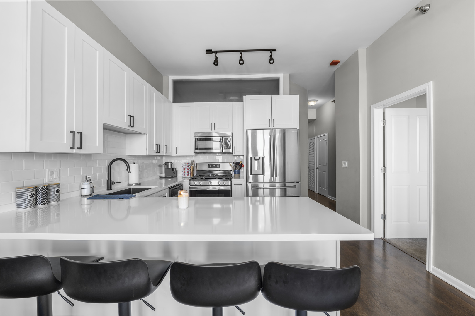 1464 S MICHIGAN Avenue 2103